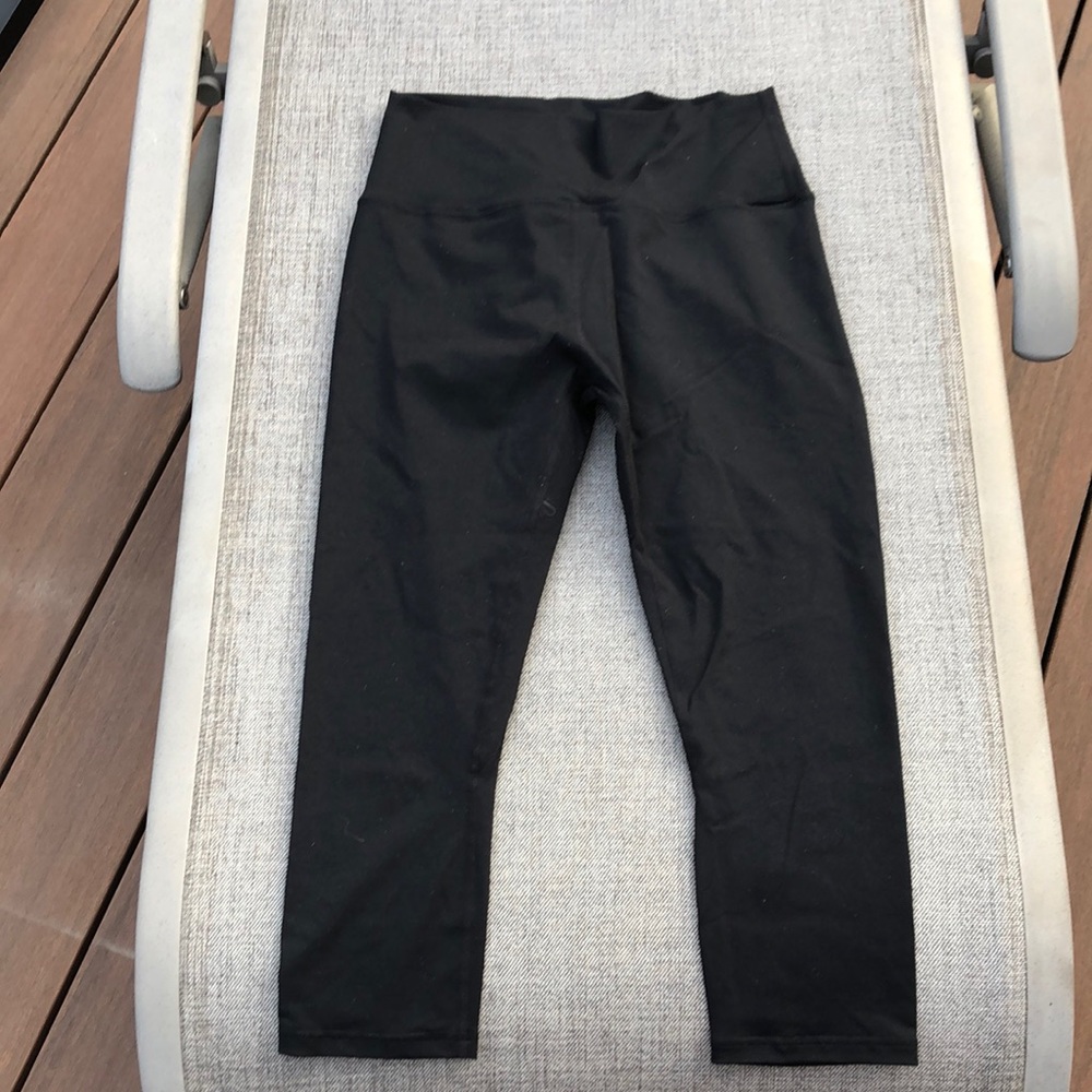 Zyia black ascend Capri leggings